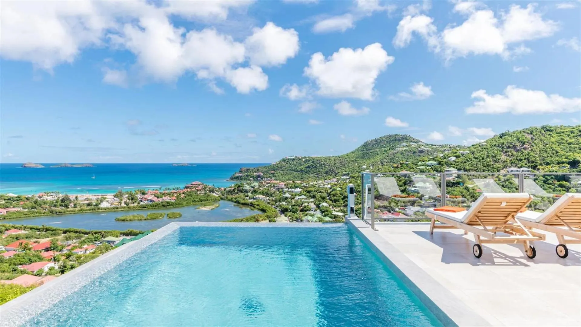 Relaxing Modern Villa in the Heights of Saint-Jean Gustavia