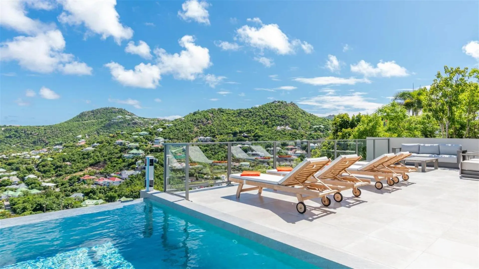 Relaxing Modern Villa in the Heights of Saint-Jean Gustavia