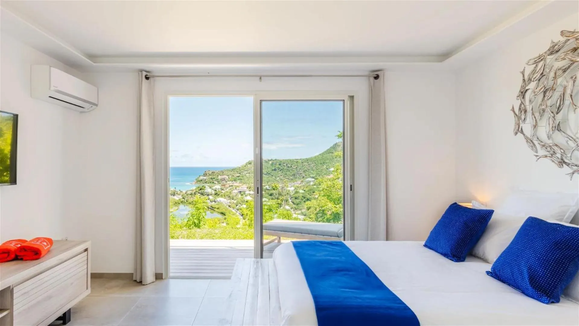 Relaxing Modern Villa in the Heights of Saint-Jean Gustavia 0*,  Saint Barthelemy